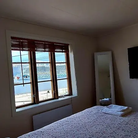 Holiday home Oah 1870 Oldest House Alesund