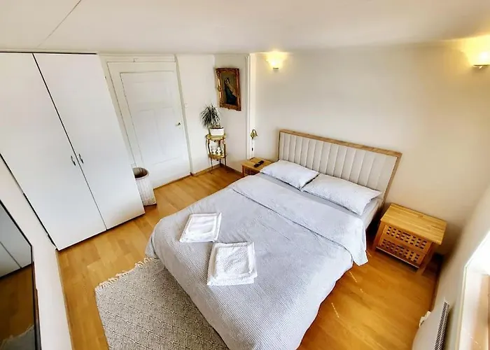 Oah 1870 Oldest House * Ålesund