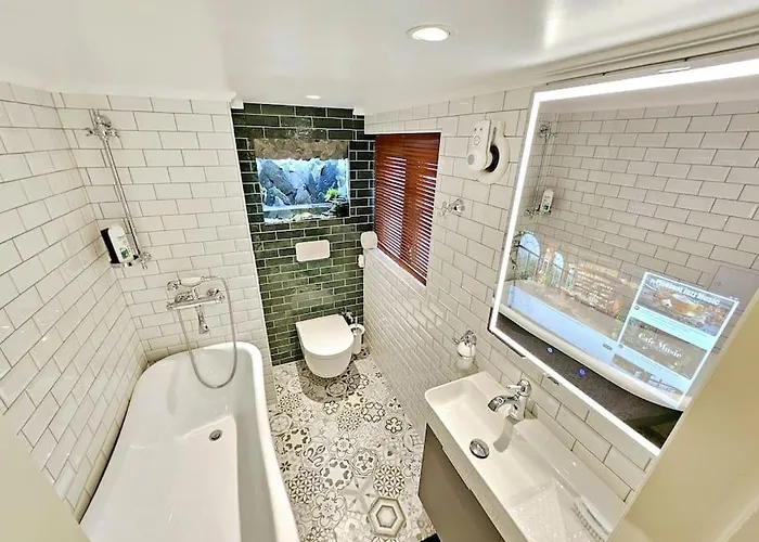 Vakantiehuis Oah 1870 Oldest House *