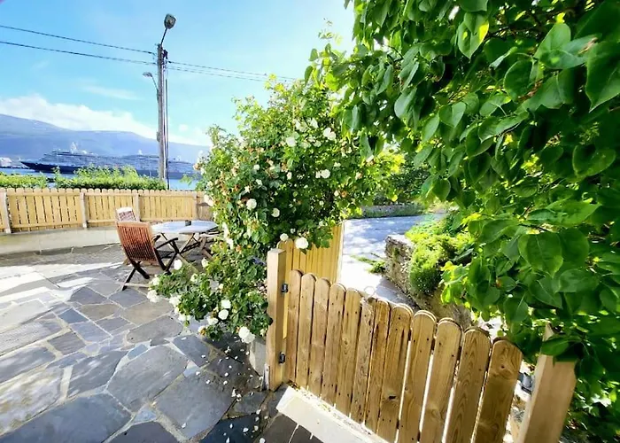 Oah 1870 Oldest House