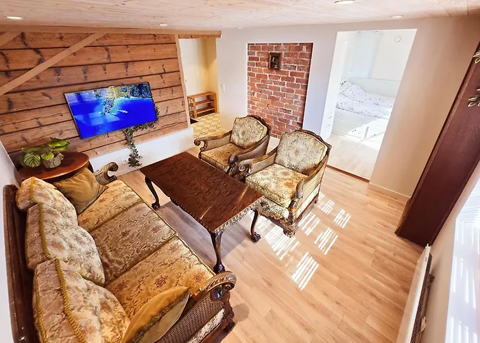 Oah 1870 Oldest House *