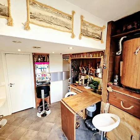 Nyaraló Oah 1870 Oldest House